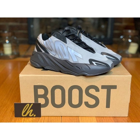 Sz 12 Yeezy Adidas Boost 700 MNVN "Metallic" - Picture 6 of 7